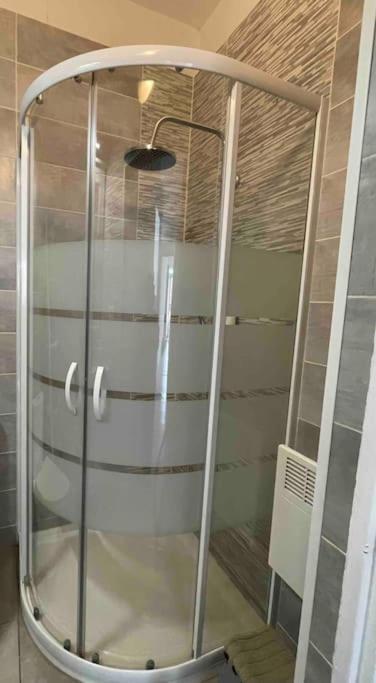 Agreable Gite Au Coeur Du Centre Ville 4 Personnes Chagny  Buitenkant foto